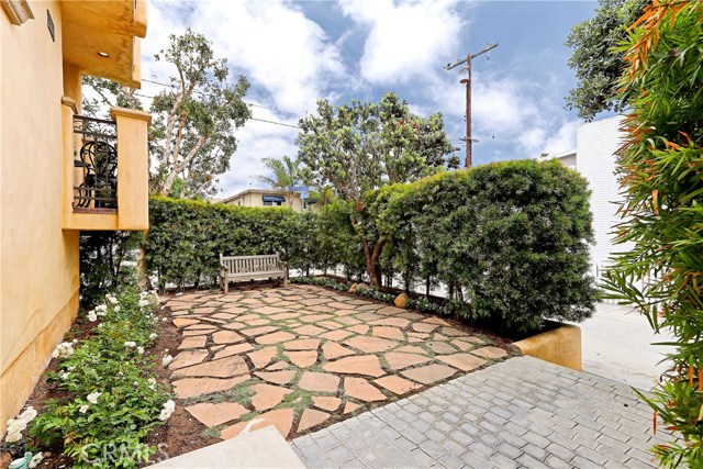 333 11th Street, Manhattan Beach, California 90266, ,Residential Income,Sold,11th,SB17139913