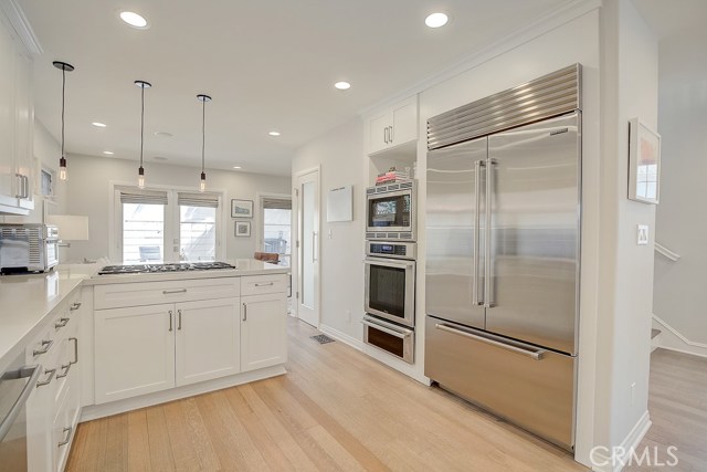 1124 1st Street, Hermosa Beach, California 90254, 4 Bedrooms Bedrooms, ,3 BathroomsBathrooms,Residential,Sold,1st,SB20124705