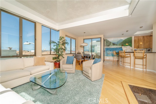 113 19th Street, Manhattan Beach, California 90266, 3 Bedrooms Bedrooms, ,2 BathroomsBathrooms,Residential,Sold,19th,SB20062018