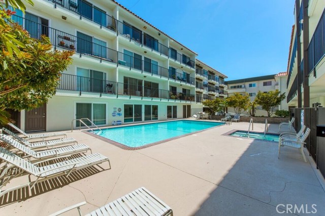 1720 Ardmore Avenue, Hermosa Beach, California 90254, 2 Bedrooms Bedrooms, ,2 BathroomsBathrooms,Residential,Sold,Ardmore,SB17094802