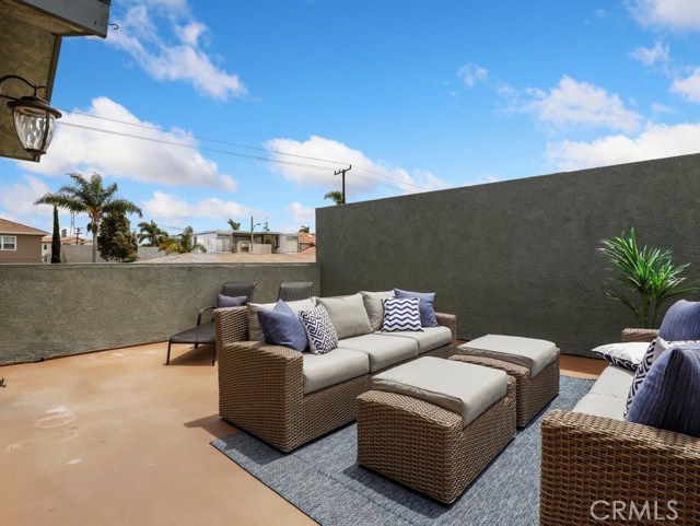 2228 Dufour Avenue, Redondo Beach, California 90278, 3 Bedrooms Bedrooms, ,3 BathroomsBathrooms,Residential,Sold,Dufour,PW20092317