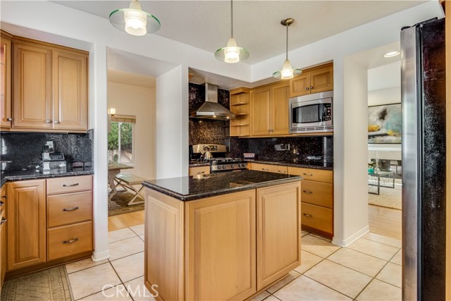 2308 Huntington Lane, Redondo Beach, California 90278, 4 Bedrooms Bedrooms, ,3 BathroomsBathrooms,Residential,Sold,Huntington,SB18274106
