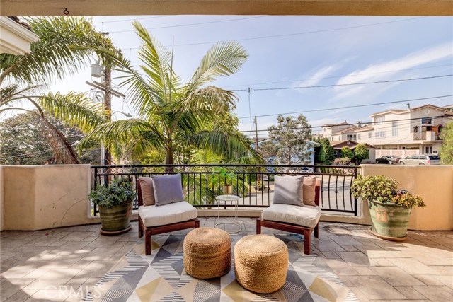 228 Juanita Avenue, Redondo Beach, California 90277, 4 Bedrooms Bedrooms, ,2 BathroomsBathrooms,Residential,Sold,Juanita,SB20139705