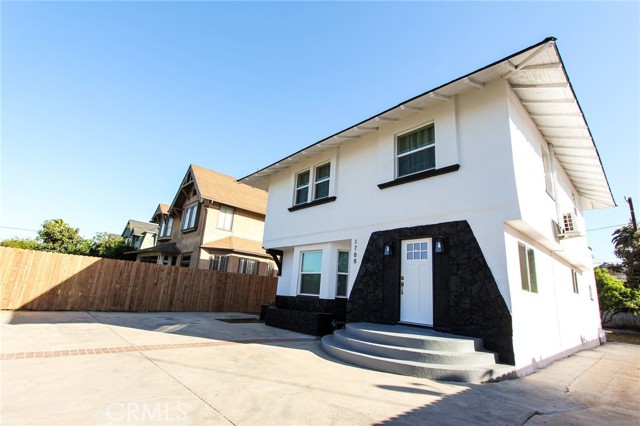 5 Bed Home for Sale in Los Angeles, California