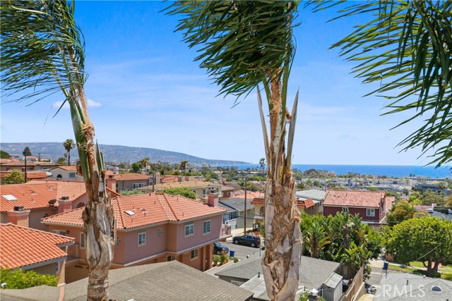 627 Lucia Avenue, Redondo Beach, California 90277, 4 Bedrooms Bedrooms, ,3 BathroomsBathrooms,Residential,Sold,Lucia,SB21115604