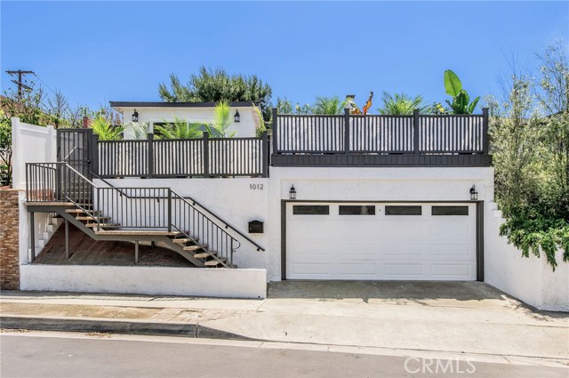 1012 Rosecrans Avenue, Manhattan Beach, California 90266, 3 Bedrooms Bedrooms, ,1 BathroomBathrooms,Residential,Sold,Rosecrans,SB20083912