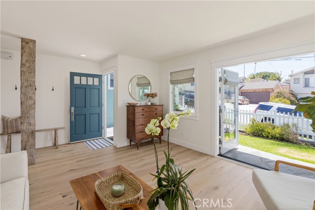 663 longfellow Avenue, Hermosa Beach, California 90254, 3 Bedrooms Bedrooms, ,2 BathroomsBathrooms,Residential,Sold,longfellow,SB20095415