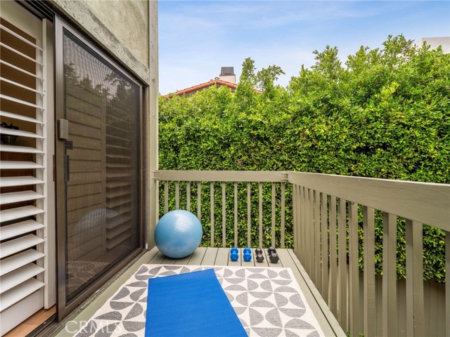 231 Irena Avenue, Redondo Beach, California 90277, 3 Bedrooms Bedrooms, ,1 BathroomBathrooms,Residential,Sold,Irena,SB20087245