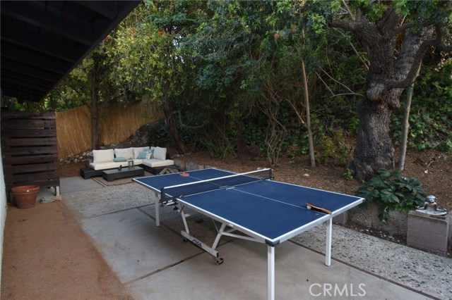 Another side patio view...