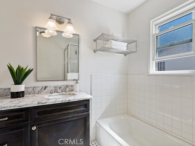2 Bed Home for Sale in Sherman Oaks, California