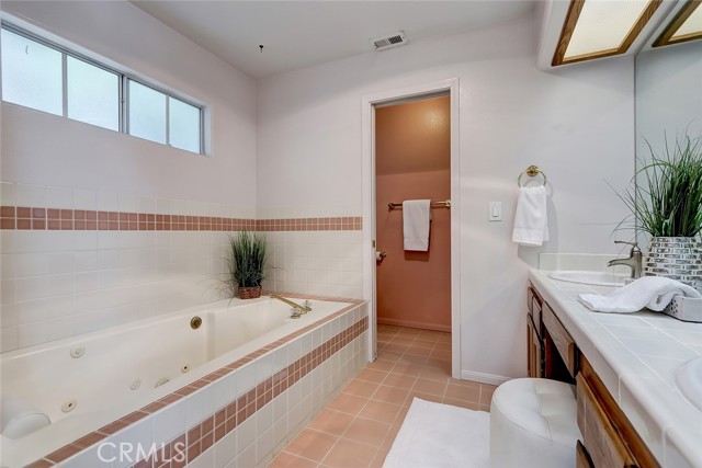 2009 FARRELL AVENUE, Redondo Beach, California 90278, 4 Bedrooms Bedrooms, ,3 BathroomsBathrooms,Residential,Sold,FARRELL AVENUE,SB21152494