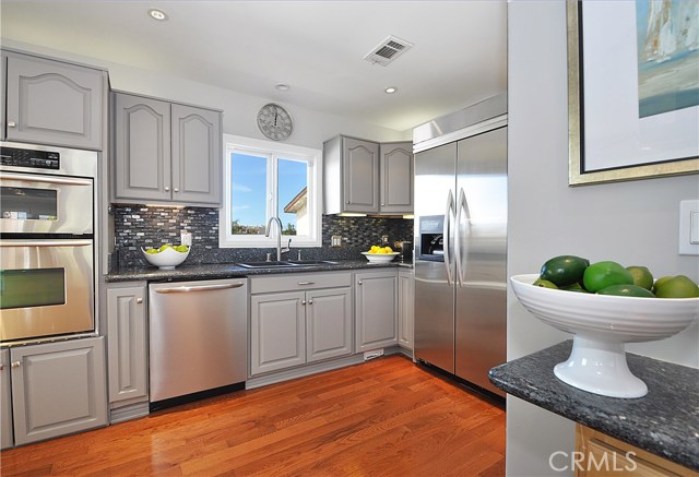 231 Francisca Avenue, Redondo Beach, California 90277, 4 Bedrooms Bedrooms, ,2 BathroomsBathrooms,Residential,Sold,Francisca,SB19047417