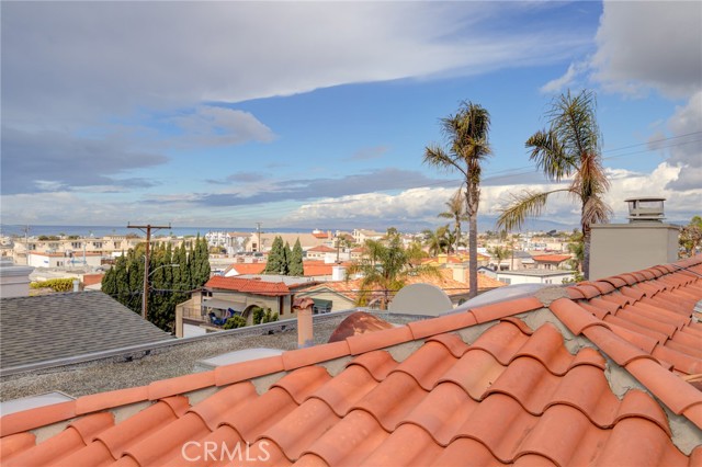 920 2nd Street, Hermosa Beach, California 90254, 4 Bedrooms Bedrooms, ,3 BathroomsBathrooms,Residential,Sold,2nd,SB21052534