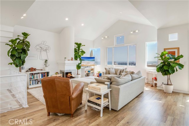 4216 Highland Avenue, Manhattan Beach, California 90266, 2 Bedrooms Bedrooms, ,2 BathroomsBathrooms,Residential,Sold,Highland,SB20133464