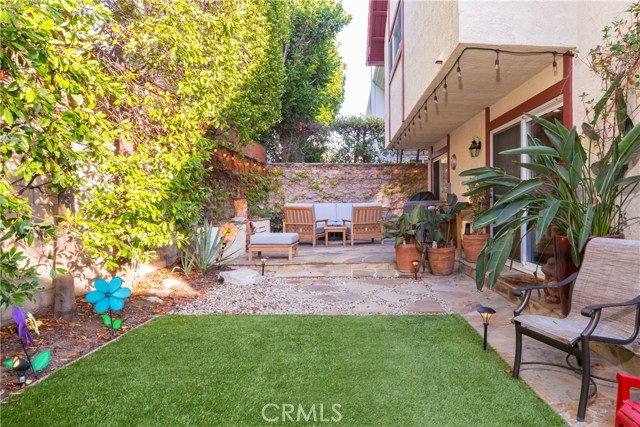 2219 Pullman Lane, Redondo Beach, California 90278, 3 Bedrooms Bedrooms, ,3 BathroomsBathrooms,Residential,Sold,Pullman,SB21008697