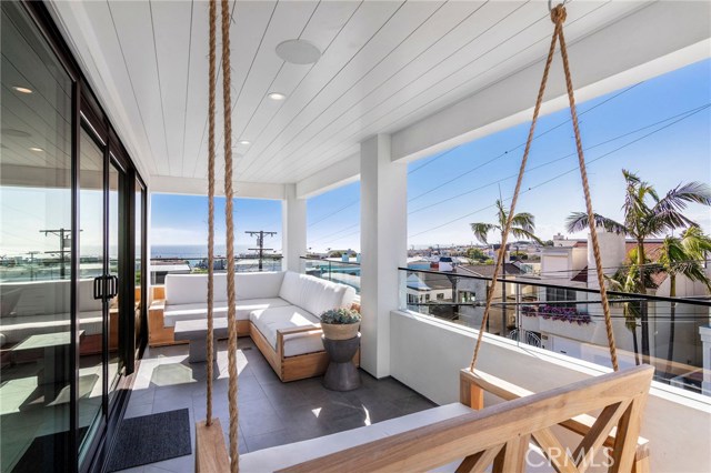 Top Floor Ocean View Deck, Living Room Adjacent