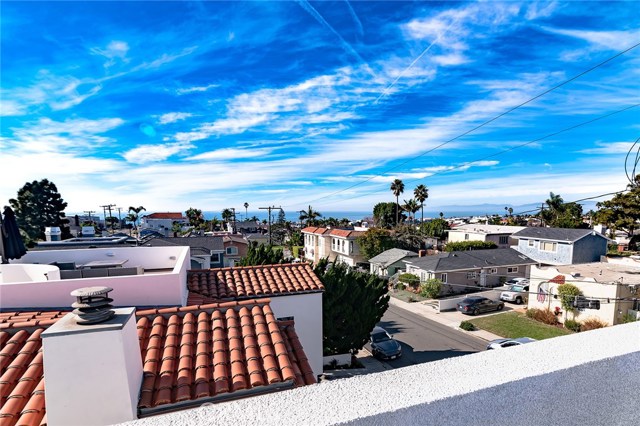 1156 9th Street, Hermosa Beach, California 90254, 3 Bedrooms Bedrooms, ,1 BathroomBathrooms,Residential,Sold,9th,SB20005266