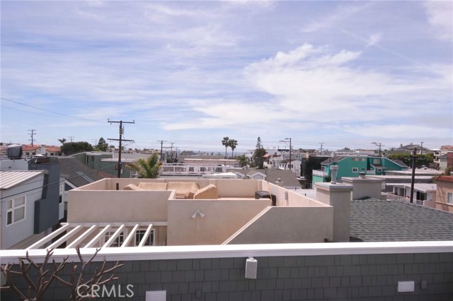 434 Longfellow Avenue, Hermosa Beach, California 90254, 3 Bedrooms Bedrooms, ,3 BathroomsBathrooms,Residential,Sold,Longfellow,SB17082486