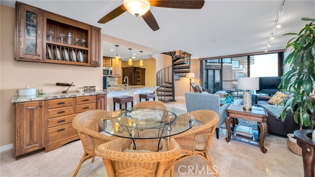 531 Esplanade, Redondo Beach, California 90277, 2 Bedrooms Bedrooms, ,1 BathroomBathrooms,Residential,Sold,Esplanade,SB21010965