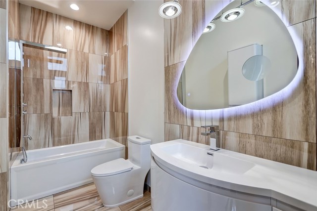 2022 Harriman Lane, Redondo Beach, California 90278, 5 Bedrooms Bedrooms, ,4 BathroomsBathrooms,Residential,Sold,Harriman,SB19005375