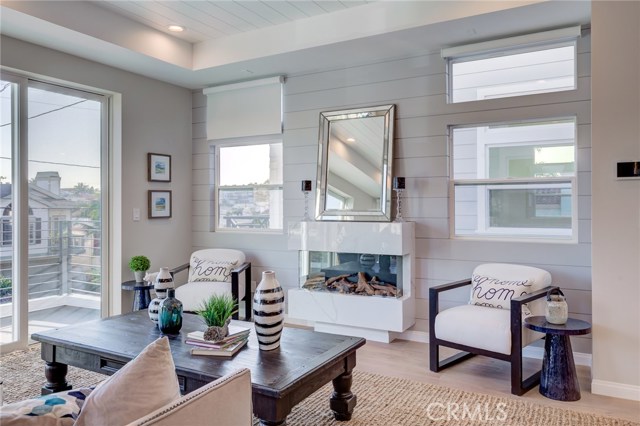 1711 Haynes Lane, Redondo Beach, California 90278, 3 Bedrooms Bedrooms, ,4 BathroomsBathrooms,Residential,Sold,Haynes,PV19232617