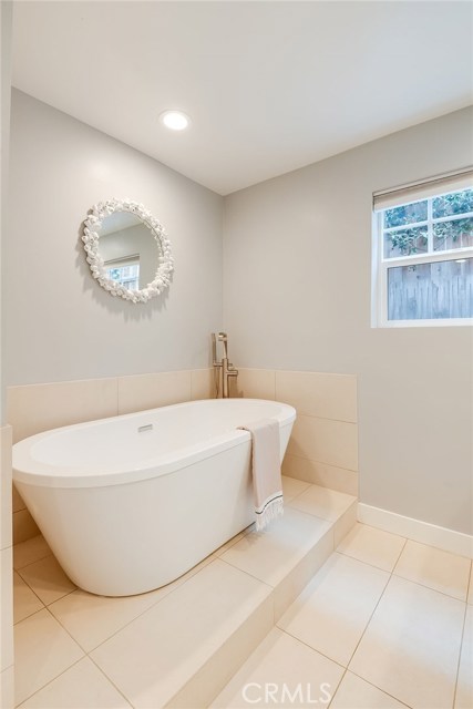 3528 Maple Avenue, Manhattan Beach, California 90266, 3 Bedrooms Bedrooms, ,2 BathroomsBathrooms,Residential,Sold,Maple,SB20187420