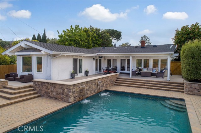 10 Sunnyfield Drive, Rolling Hills Estates, California 90274, 3 Bedrooms Bedrooms, ,2 BathroomsBathrooms,Residential,Sold,Sunnyfield,SB21066576