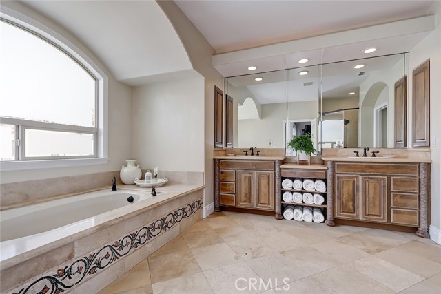 579 29th Street, Manhattan Beach, California 90266, 5 Bedrooms Bedrooms, ,4 BathroomsBathrooms,Residential,Sold,29th,SB21057562