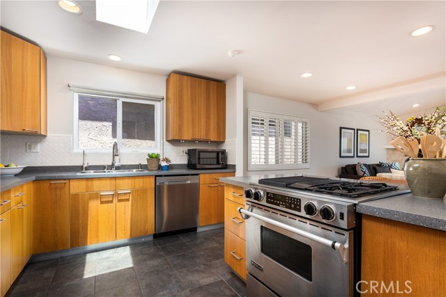 1630 Stanford Avenue, Redondo Beach, California 90278, 3 Bedrooms Bedrooms, ,1 BathroomBathrooms,Residential,Sold,Stanford,SB19124881