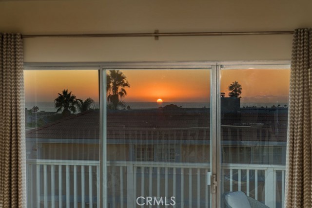 222 Guadalupe Avenue, Redondo Beach, California 90277, 4 Bedrooms Bedrooms, ,1 BathroomBathrooms,Residential,Sold,Guadalupe,SB19253760