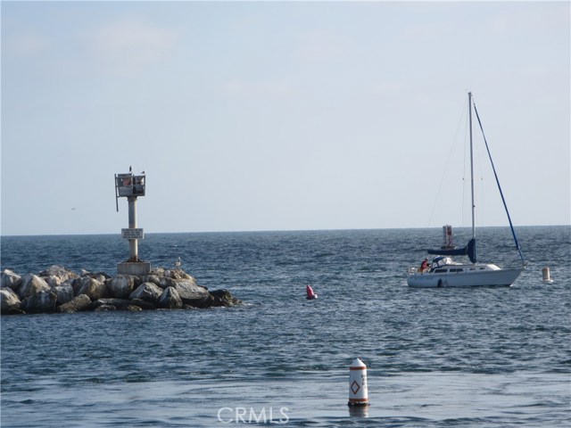 828 Lucia Avenue, Redondo Beach, California 90277, 3 Bedrooms Bedrooms, ,2 BathroomsBathrooms,Residential,Sold,Lucia,PV18117040