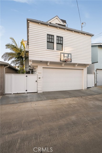 524 4th Street, Manhattan Beach, California 90266, 4 Bedrooms Bedrooms, ,2 BathroomsBathrooms,Residential,Sold,4th,SB21061545