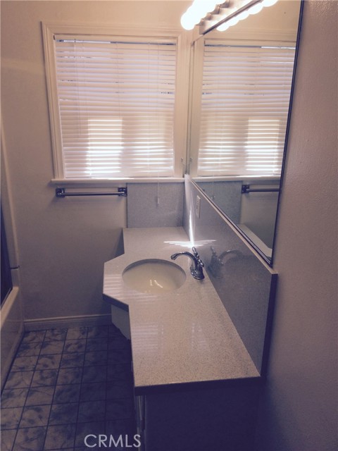 2617 Oak Avenue, Manhattan Beach, California 90266, 3 Bedrooms Bedrooms, ,1 BathroomBathrooms,Residential,Sold,Oak,SB21114523