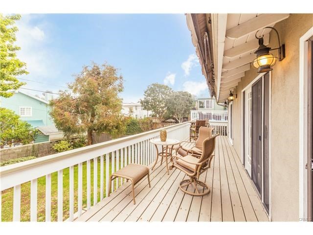 712 Poinsettia Avenue, Manhattan Beach, California 90266, 4 Bedrooms Bedrooms, ,2 BathroomsBathrooms,Residential,Sold,Poinsettia,SB17073173