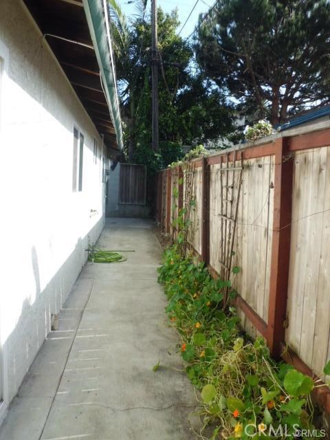 2520 Gates Avenue, Redondo Beach, California 90278, ,Residential Income,Sold,Gates,PV20086820