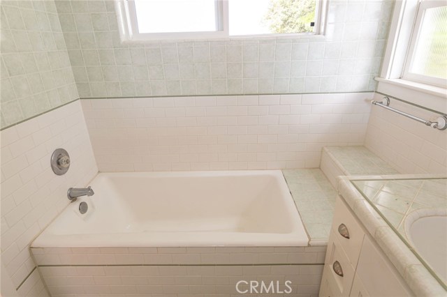 613 19th Street, Manhattan Beach, California 90266, 3 Bedrooms Bedrooms, ,2 BathroomsBathrooms,Residential,Sold,19th,SB19216606