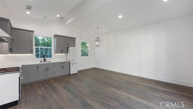 1020 Avenue A, Redondo Beach, California 90277, 6 Bedrooms Bedrooms, ,6 BathroomsBathrooms,Residential,Sold,Avenue A,PV20189738