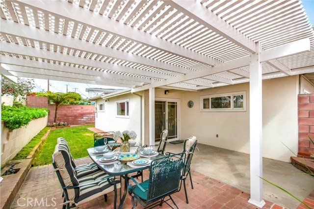1329 Gertruda Avenue, Redondo Beach, California 90277, 3 Bedrooms Bedrooms, ,1 BathroomBathrooms,Residential,Sold,Gertruda,SB21018995