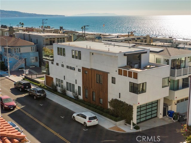 235 4th Street, Manhattan Beach, California 90266, 4 Bedrooms Bedrooms, ,4 BathroomsBathrooms,Residential,Sold,4th,SB20176735