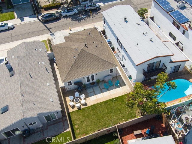 1015 2nd Street, Hermosa Beach, California 90254, 3 Bedrooms Bedrooms, ,2 BathroomsBathrooms,Residential,Sold,2nd,SB21062266