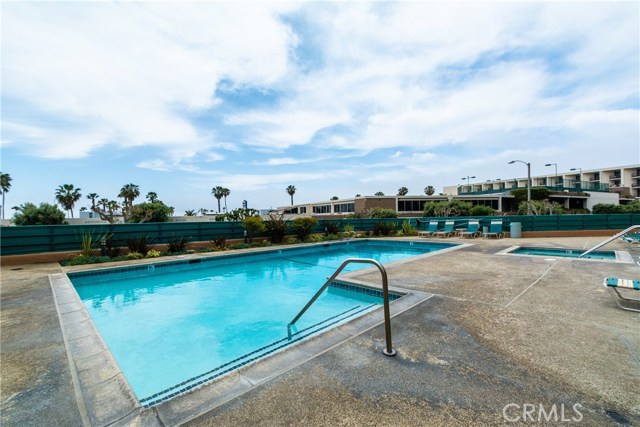 130 The Village, Redondo Beach, California 90277, 2 Bedrooms Bedrooms, ,2 BathroomsBathrooms,Residential,Sold,The Village,SB18134596