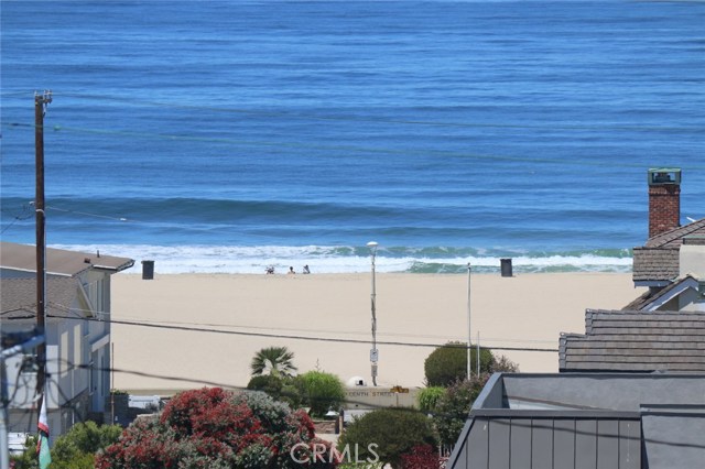 1818 Manhattan Avenue, Hermosa Beach, California 90254, 4 Bedrooms Bedrooms, ,2 BathroomsBathrooms,Residential,Sold,Manhattan,SB20111393