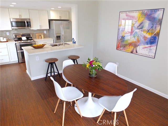 1104 Harkness Lane, Redondo Beach, California 90278, 3 Bedrooms Bedrooms, ,2 BathroomsBathrooms,Residential,Sold,Harkness,PW18238945