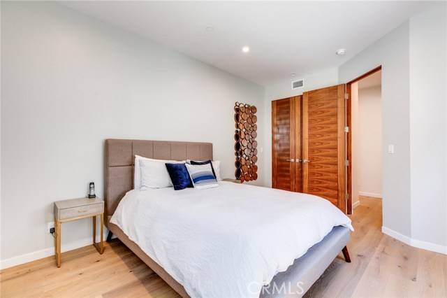 728 Lucia Avenue, Redondo Beach, California 90277, 4 Bedrooms Bedrooms, ,2 BathroomsBathrooms,Residential,Sold,Lucia,SB19142889