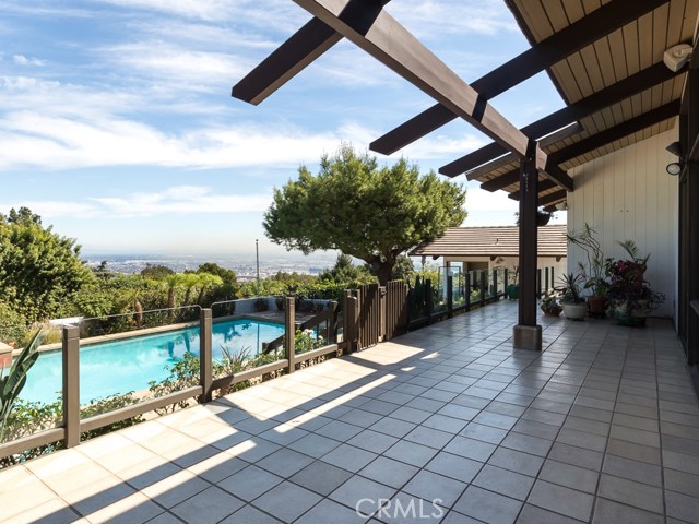 8 Eastfield Drive, Rolling Hills, California 90274, 5 Bedrooms Bedrooms, ,2 BathroomsBathrooms,Residential,Sold,Eastfield,SB17221489