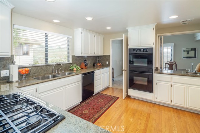 4 Peartree Lane, Rolling Hills Estates, California 90274, 3 Bedrooms Bedrooms, ,2 BathroomsBathrooms,Residential,Sold,Peartree,PV19149316
