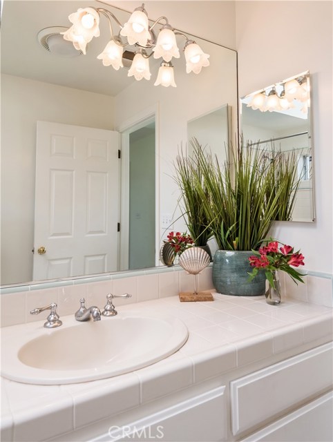 1604 Manzanita Lane, Manhattan Beach, California 90266, 3 Bedrooms Bedrooms, ,2 BathroomsBathrooms,Residential,Sold,Manzanita,SB18145677