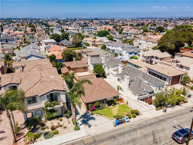 1911 Spreckels Lane, Redondo Beach, California 90278, 6 Bedrooms Bedrooms, ,4 BathroomsBathrooms,Residential,Sold,Spreckels,PV21156174