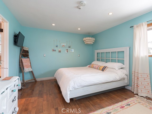 110 Juanita Avenue, Redondo Beach, California 90277, 2 Bedrooms Bedrooms, ,1 BathroomBathrooms,Residential,Sold,Juanita,SB19190456