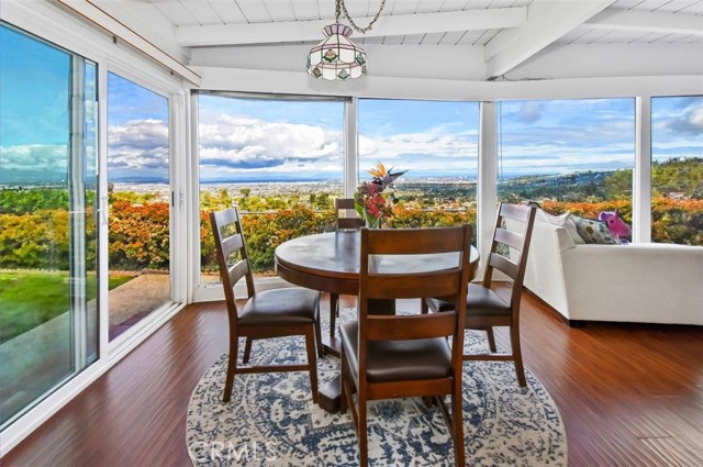 Casual Dining Area in Family Room